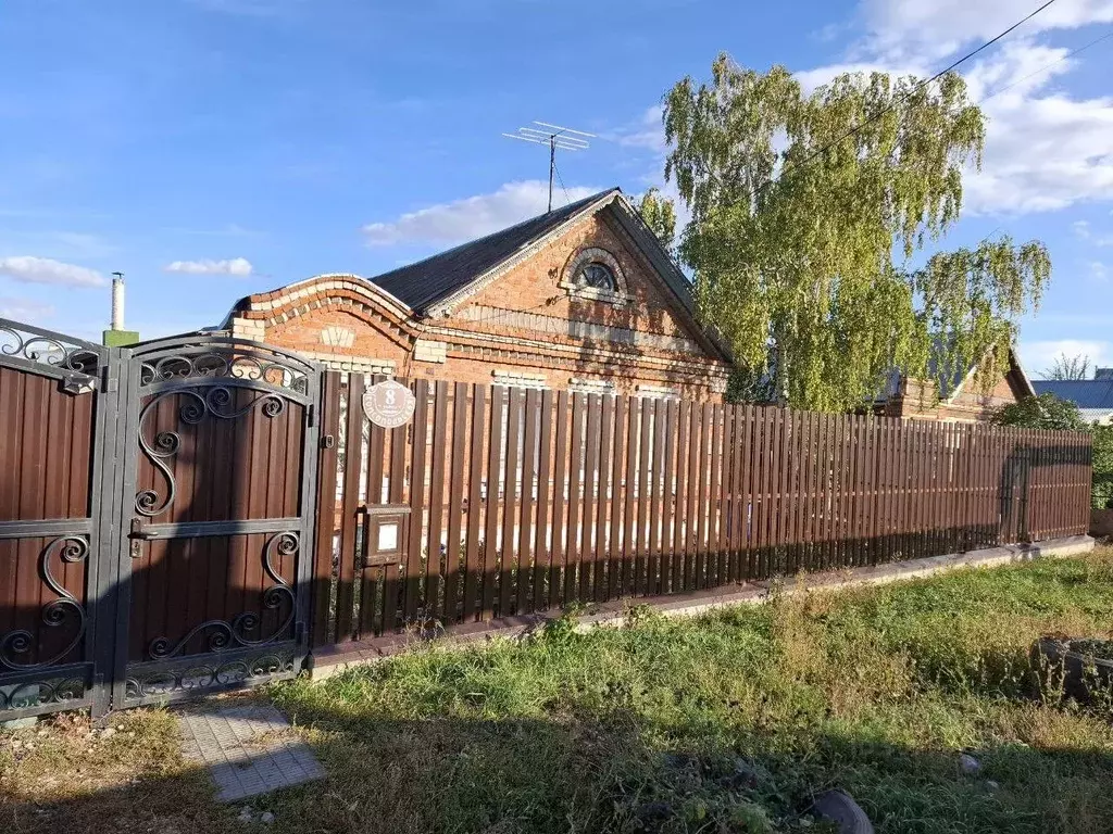 Дом в Самарская область, Кинель городской округ, Алексеевка пгт ул. ... - Фото 0