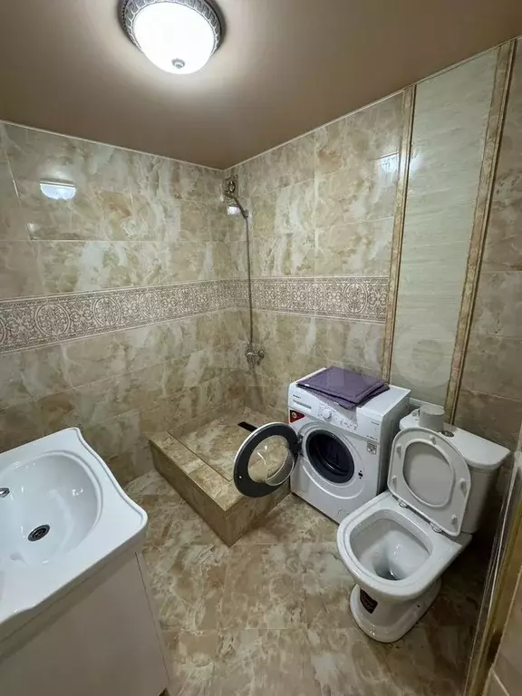 4-к. квартира, 90 м, 1/5 эт. - Фото 0