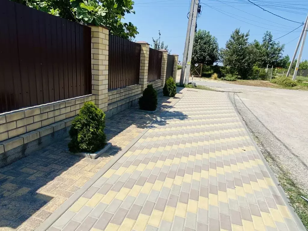 Дом в Краснодарский край, Темрюк Веселая ул., 22 (100 м) - Фото 2