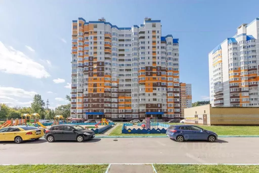 2-к кв. Брянская область, Брянск ул. Комарова, 57 (62.6 м) - Фото 1