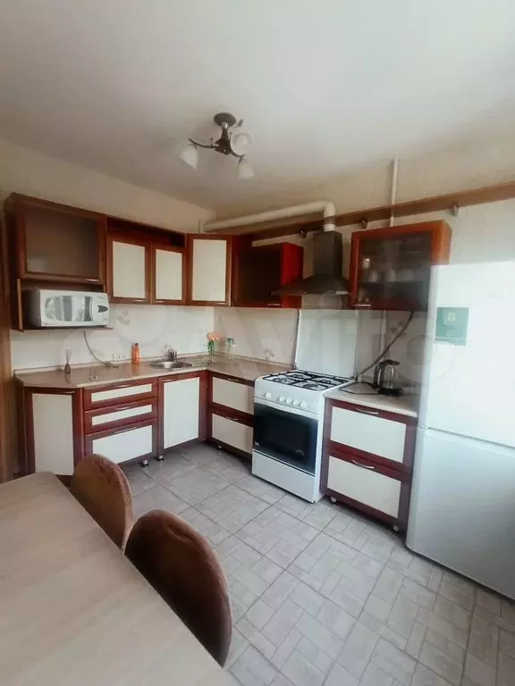 3-к. квартира, 74 м, 4/9 эт. - Фото 0