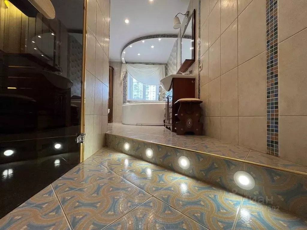 5-к кв. Башкортостан, Уфа ул. Цюрупы, 151 (121.9 м) - Фото 1