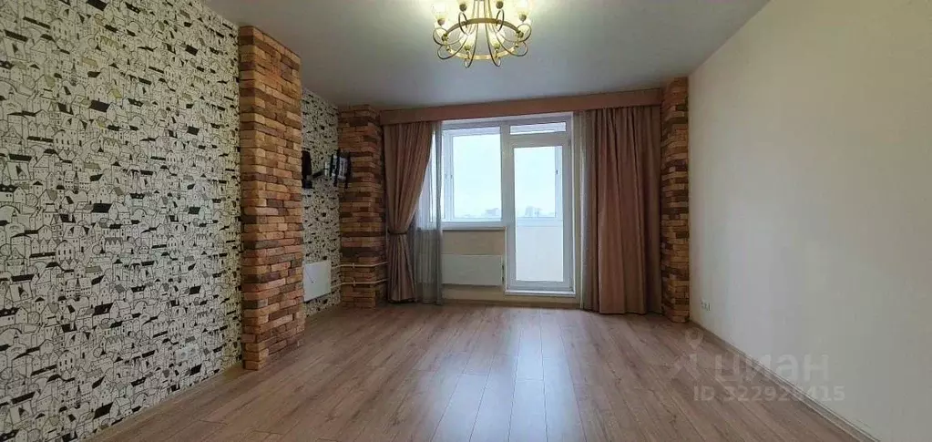 2-к кв. Челябинская область, Челябинск ул. Братьев Кашириных, 85б ... - Фото 1