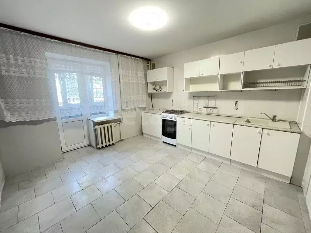 2-к кв. Карачаево-Черкесия, Черкесск ул. Крупской, 86 (61.0 м) - Фото 0