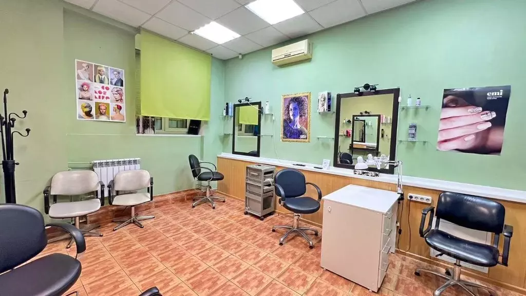 Помещение свободного назначения в Омская область, Омск Городок ... - Фото 1