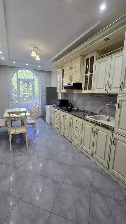 4-к. квартира, 170 м, 4/5 эт. - Фото 0