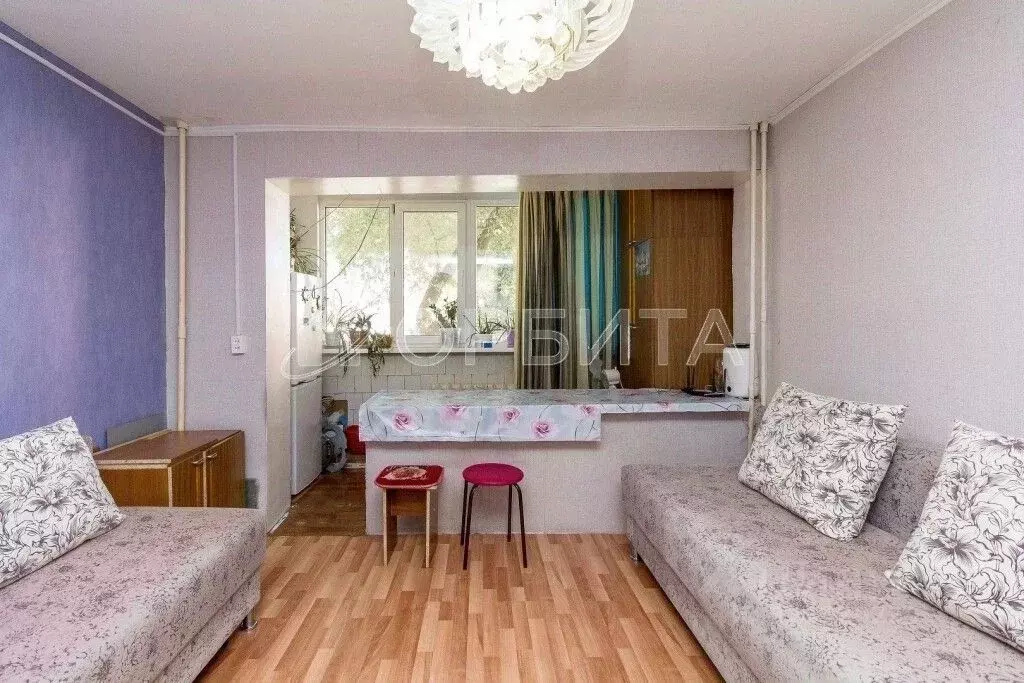 2-к кв. Тюменская область, Тюмень ул. Бабарынка, 16а (30.2 м) - Фото 2