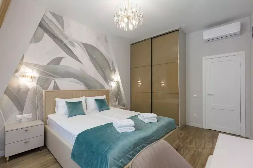3-к кв. Карачаево-Черкесия, Черкесск Октябрьская ул., 12 (86.0 м) - Фото 1