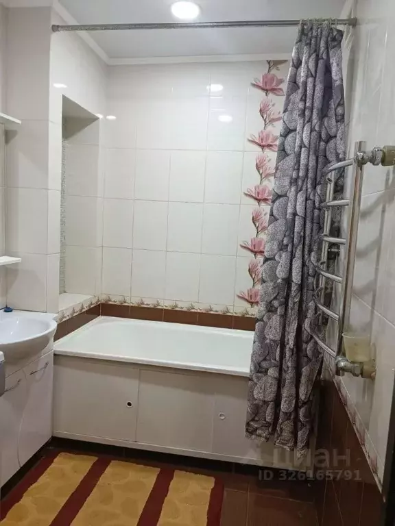 3-к кв. Саратовская область, Саратов Рижская ул., 20а (74.0 м) - Фото 2