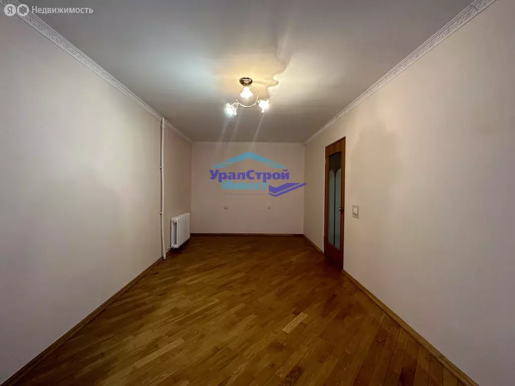 3-комнатная квартира: Октябрьский, улица Гоголя, 9 (75 м) - Фото 1