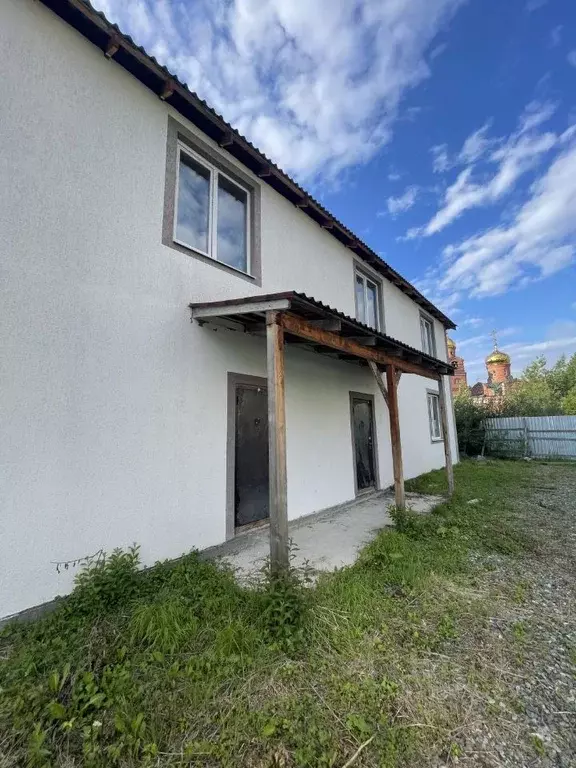 Дом в Свердловская область, Рефтинский пгт ул. Лесная, 19 (200 м) - Фото 2