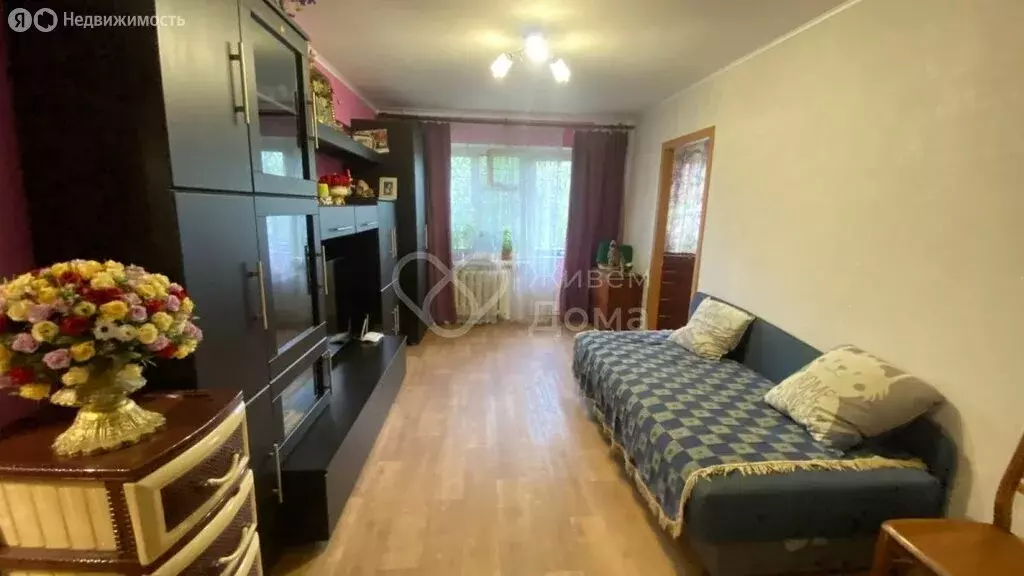 3-комнатная квартира: Волгоград, улица Быстрова, 86 (58 м) - Фото 0
