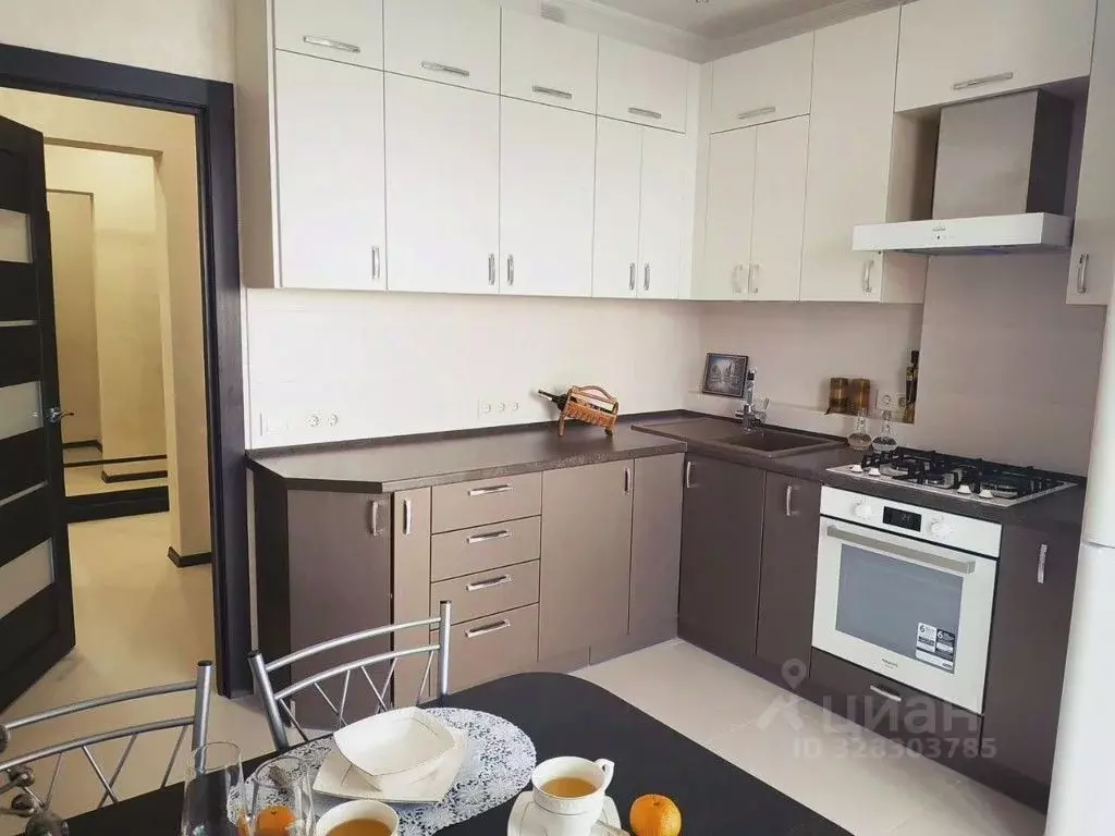 2-к кв. Крым, Симферополь ул. Батурина, 89 (62.0 м) - Фото 1