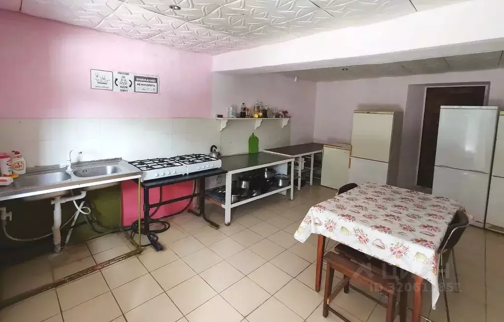 Комната Крым, Черноморский район, Оленевское с/пос, с. Оленевка ул. ... - Фото 2