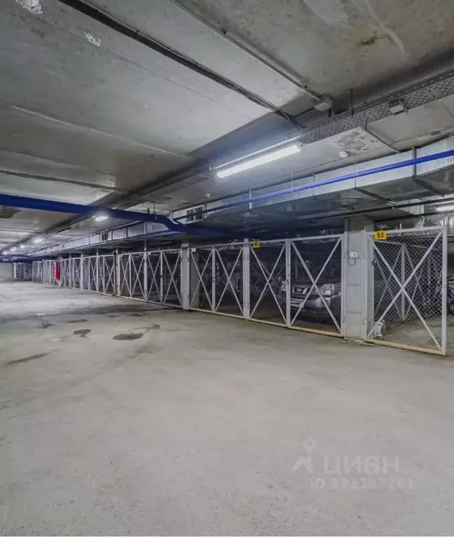 Гараж в Свердловская область, Екатеринбург ул. Амундсена, 52 (18 м) - Фото 1