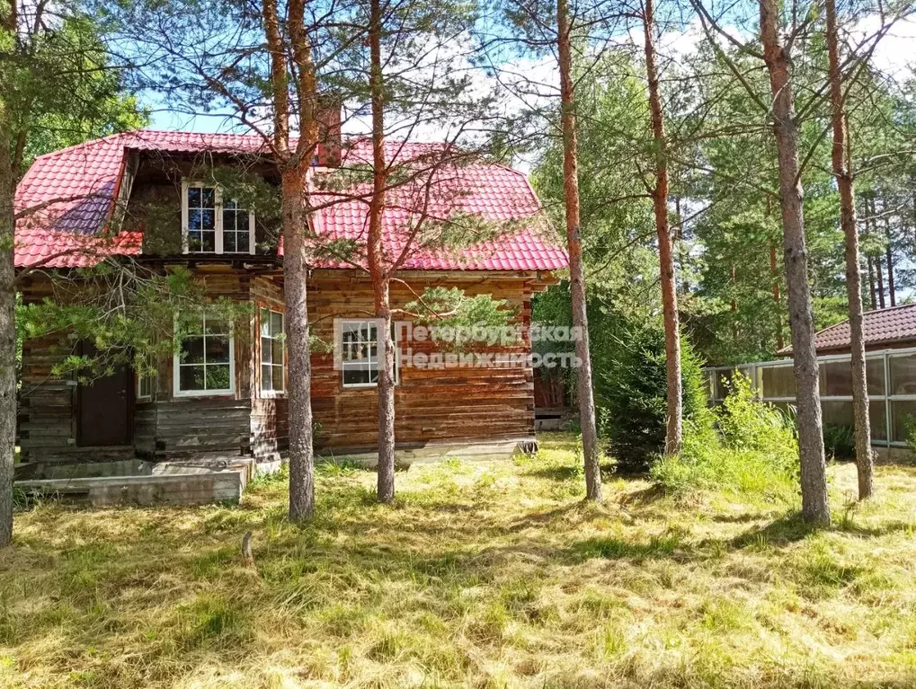 Дом в Ленинградская область, Выборгский район, Рощинское городское ... - Фото 1