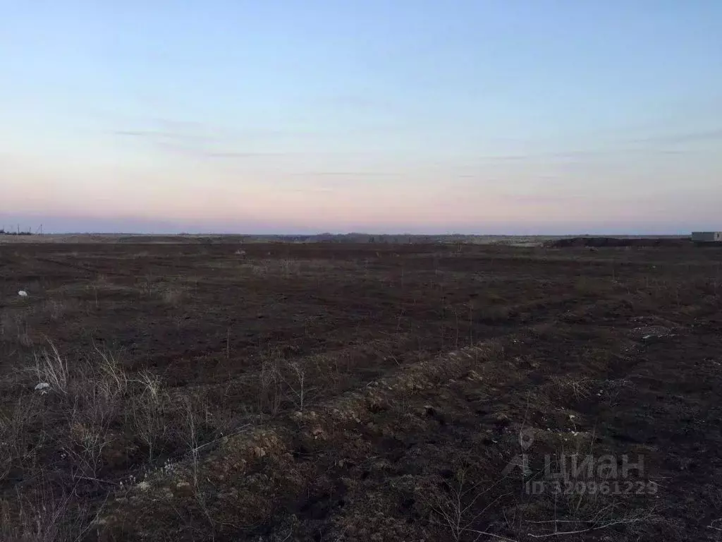 Участок в Волгоградская область, Волжский ул. Речная, 10 (9.0 сот.) - Фото 1