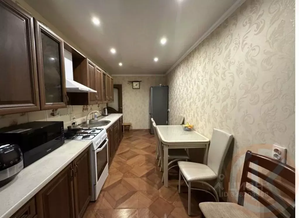 2-к кв. Крым, Евпатория ул. 9 Мая, 120 (73.0 м) - Фото 1