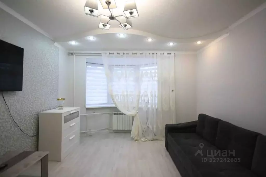 2-к кв. Ямало-Ненецкий АО, Новый Уренгой Сибирская ул., 55 (55.0 м) - Фото 2