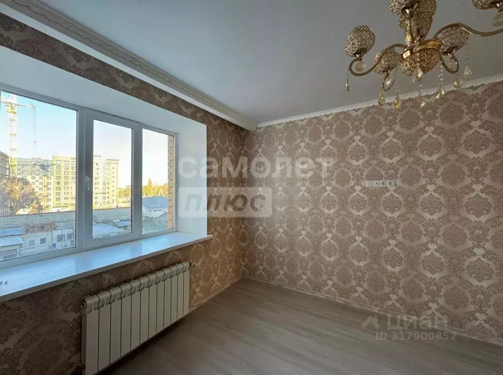 3-к кв. Оренбургская область, Оренбург ул. Яицкая, 1/2 (93.8 м) - Фото 0