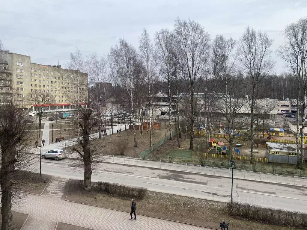 1-к кв. Ленинградская область, Выборг бул. Кутузова, 10 (45.0 м) - Фото 0