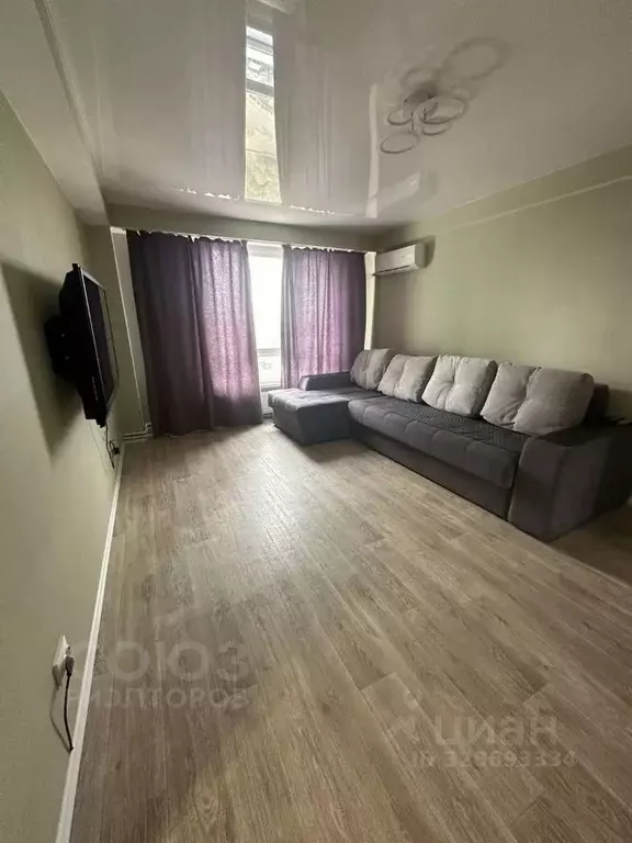 2-к кв. Волгоградская область, Волгоград ул. 8-й Воздушной Армии, 10а ... - Фото 2