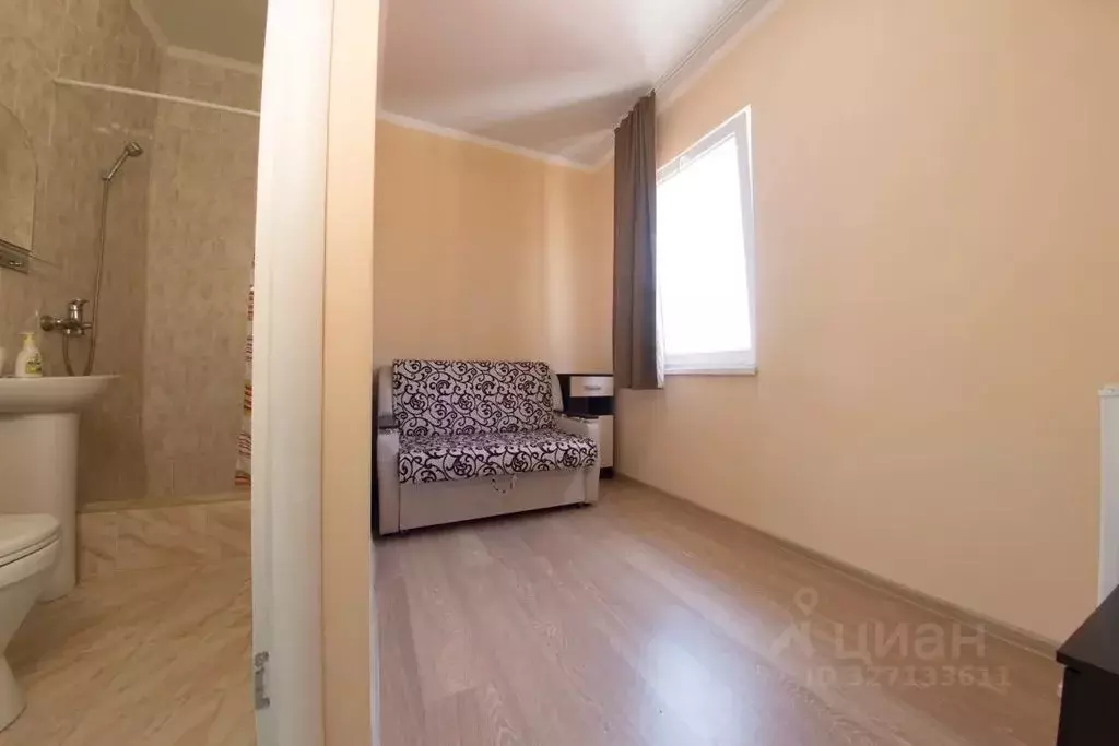 Комната Крым, Бахчисарайский район, с. Песчаное ул. Набережная, 7/73 - Фото 1