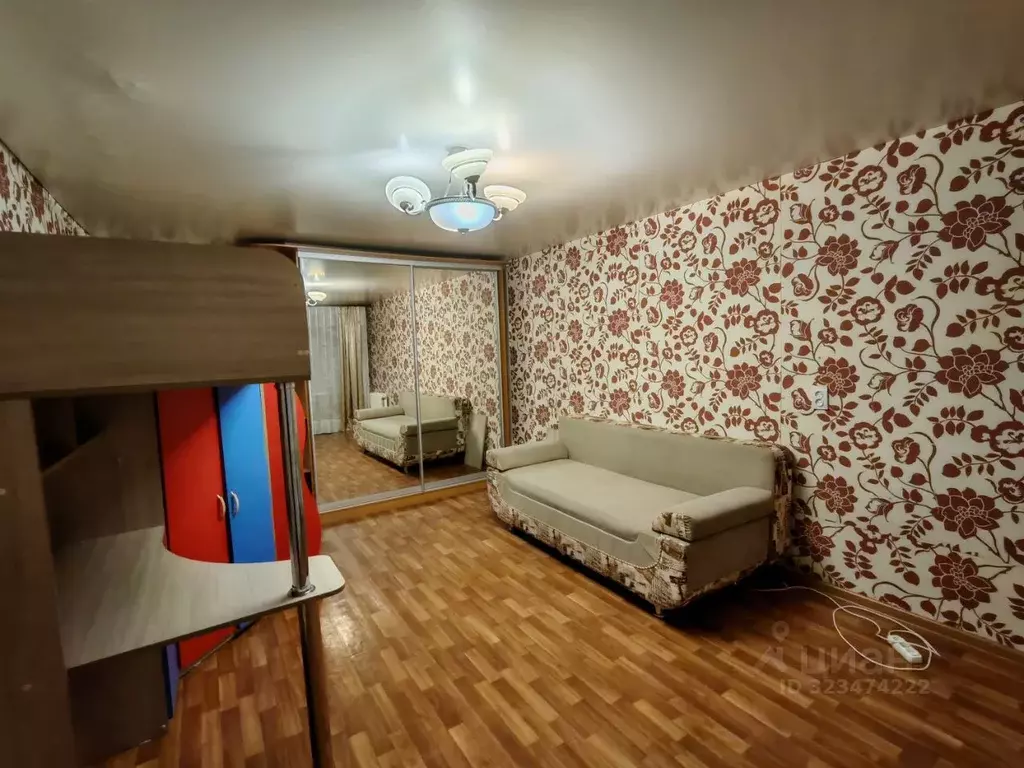 1-к кв. Омская область, Омск Заозерный мкр, ул. Глинки, 3 (31.0 м) - Фото 0