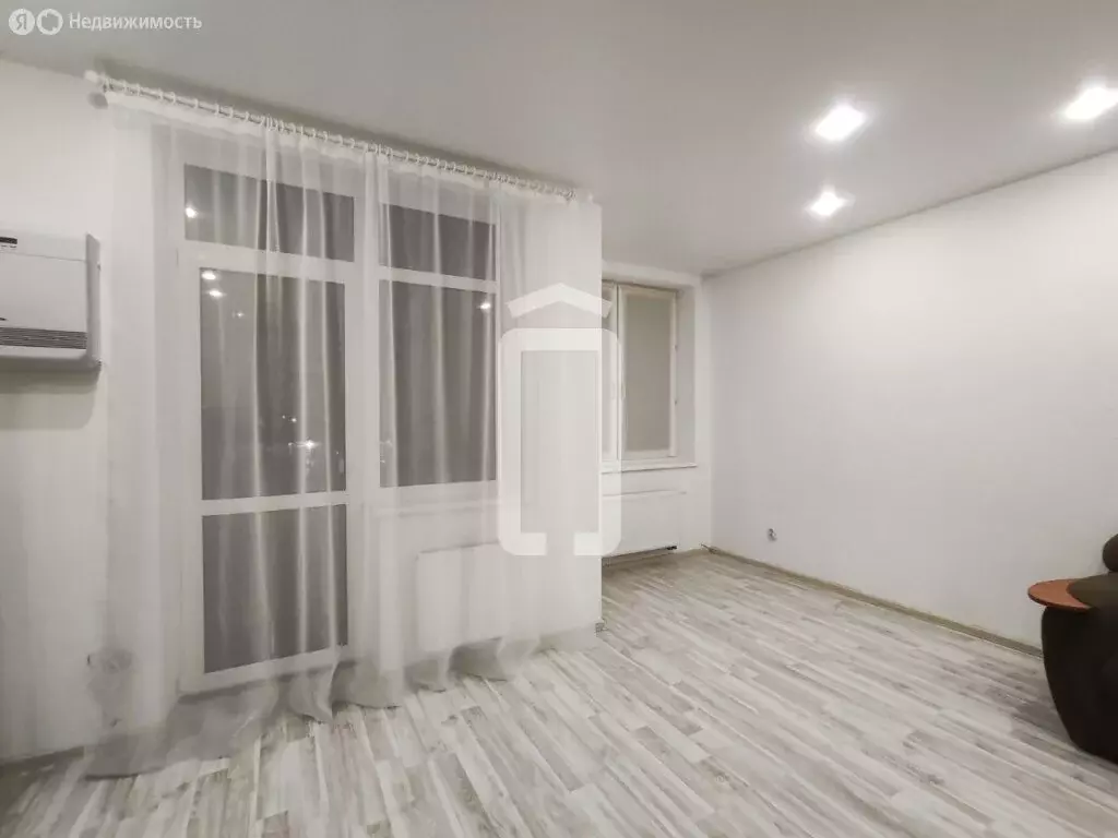 Квартира-студия: Екатеринбург, улица Евгения Савкова, 4 (31.7 м) - Фото 2