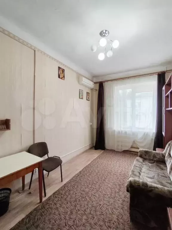 Комната 12 м в 5-к., 4/4 эт. - Фото 1