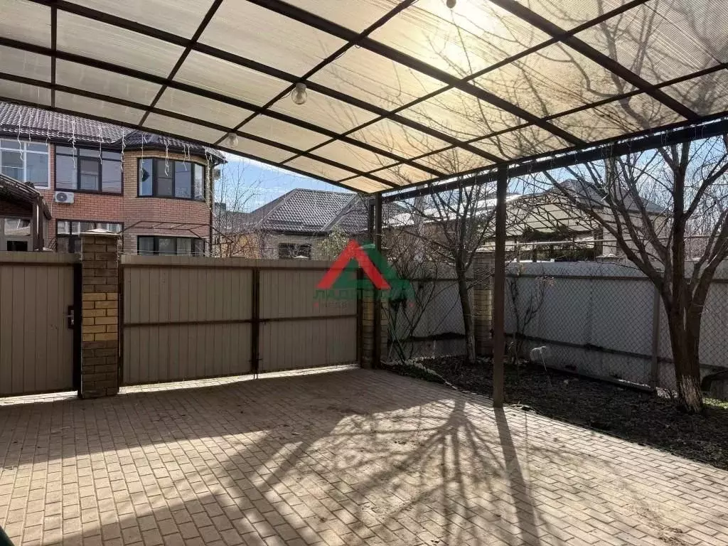 Дом в Краснодарский край, Краснодар пос. Российский, ул. Имени ... - Фото 2