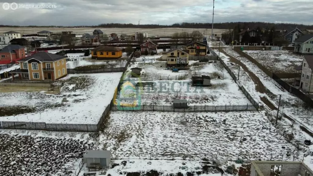 Участок в Аннинское городское поселение, деревня Пигелево (10 м) - Фото 0