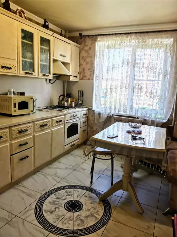 2-к. квартира, 51 м, 4/9 эт. - Фото 0