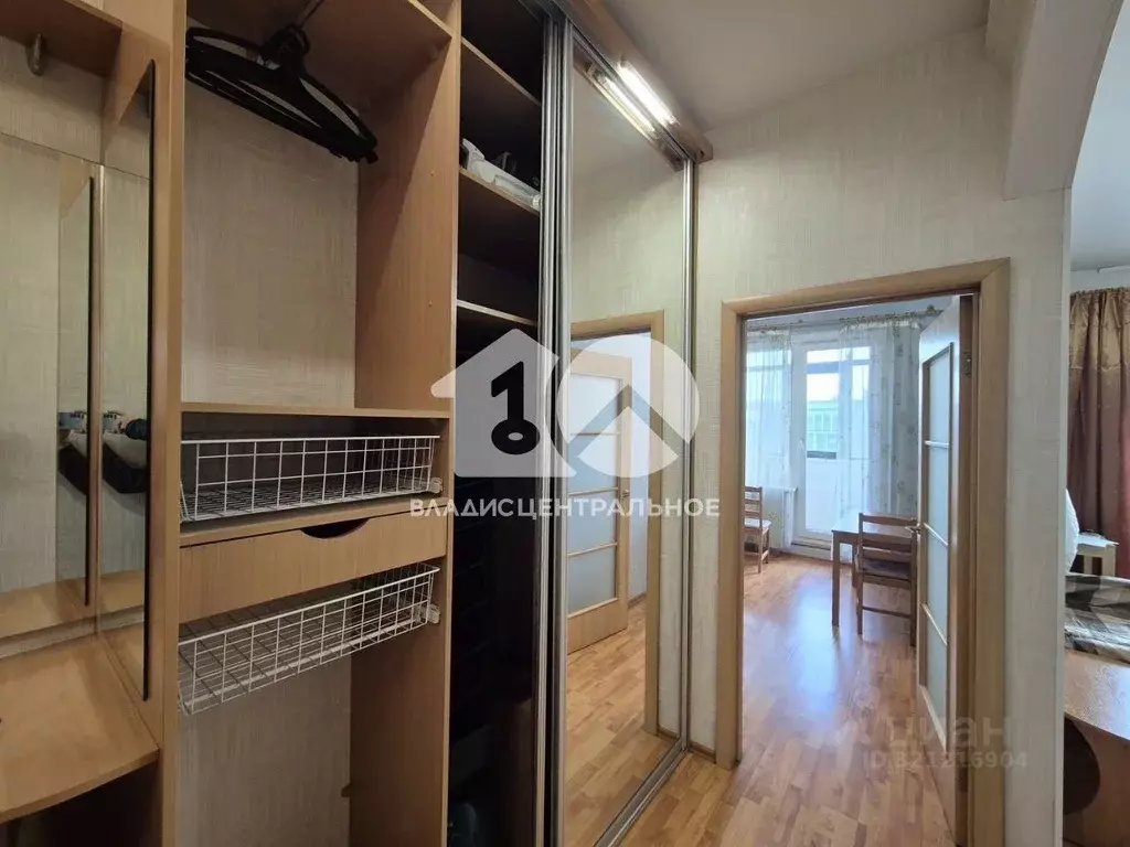 1-к кв. Новосибирская область, Новосибирск ул. Кирова, 25 (40.0 м) - Фото 0