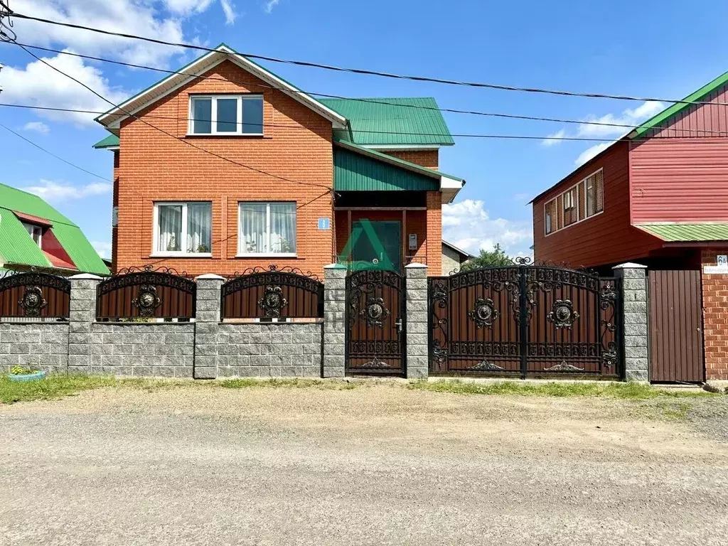Дом в Башкортостан, Уфа Байкаринская ул., 8 (198 м) - Фото 1