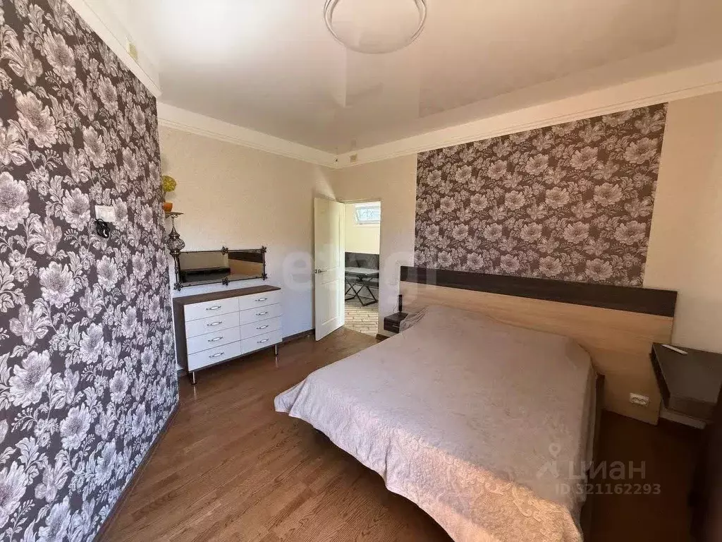 Дом в Крым, Симферопольский район, Молодежное пгт ул. Лесная (114 м) - Фото 1