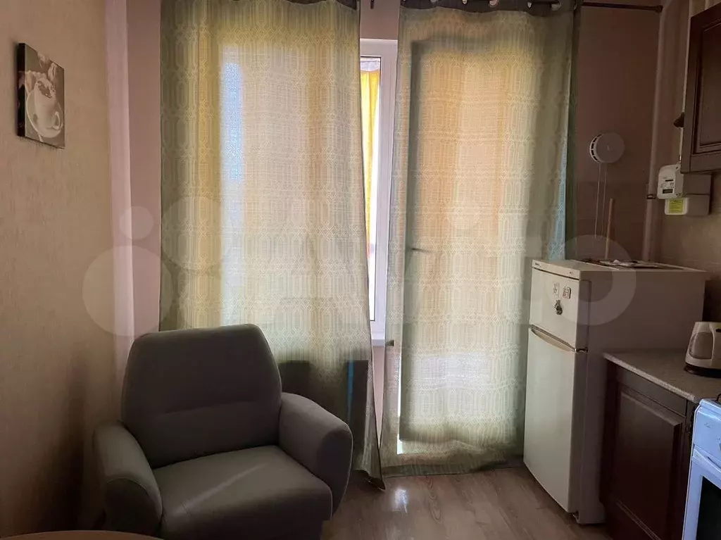 1-к. квартира, 38 м, 3/3 эт. - Фото 1