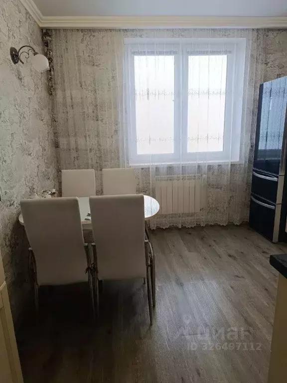 3-к кв. Саратовская область, Саратов Лунная ул., 28 (90.8 м) - Фото 1