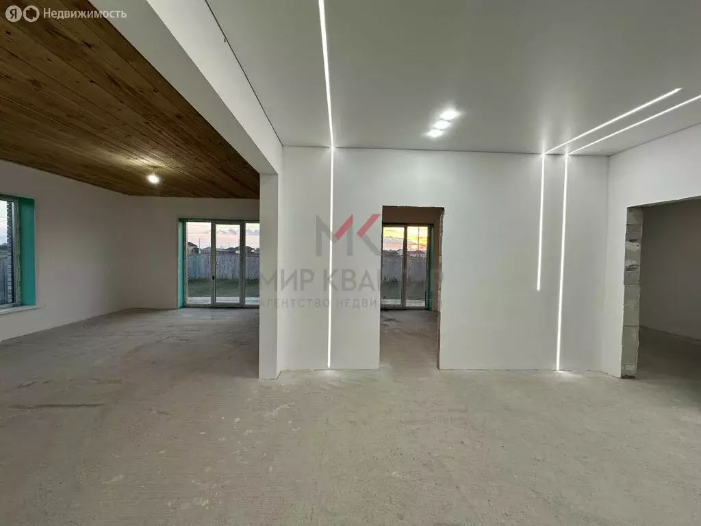 Дом в Калинино, улица Белых Облаков, 52А (222 м) - Фото 0