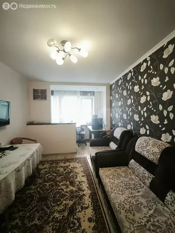3-комнатная квартира: Курган, жилой район Заозёрный, 3-й микрорайон, ... - Фото 0