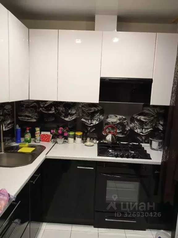 3-к кв. Удмуртия, Воткинск Рабочая ул., 15 (60.0 м) - Фото 1