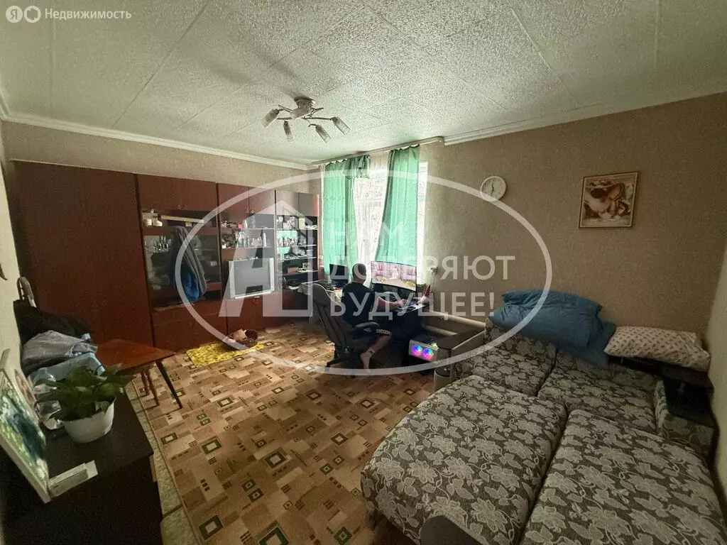 2-комнатная квартира: Чусовой, Октябрьская улица, 13 (56.8 м) - Фото 2