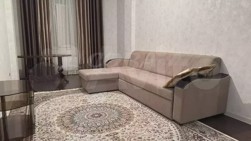 1-к. квартира, 52,4 м, 3/17 эт. - Фото 0
