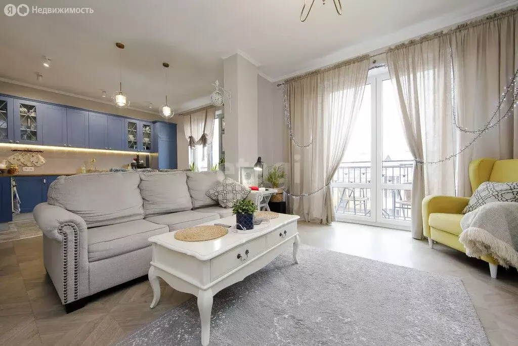 3-комнатная квартира: Калининград, Воздушная улица, 34 (89.6 м) - Фото 1