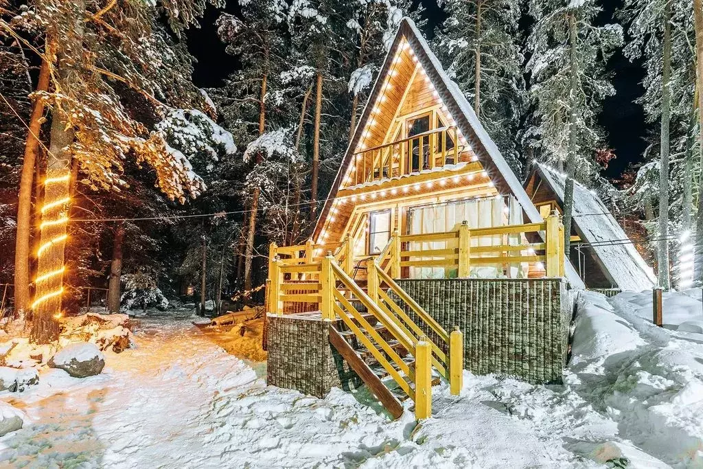 Дом в Кабардино-Балкария, Эльбрусский район, с. Терскол ул. Иткол, 11В ... - Фото 0