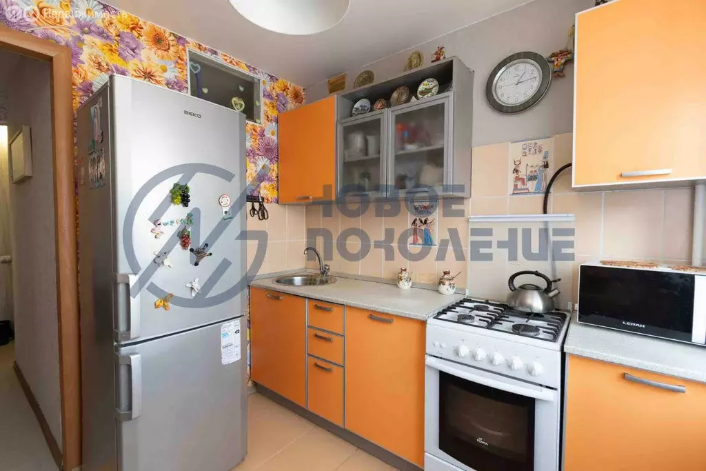 2-комнатная квартира: Омск, микрорайон Заозёрный, улица Бородина, 45 ... - Фото 2