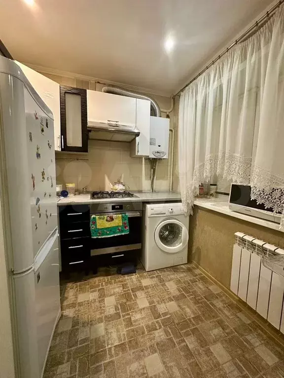 2-к. квартира, 45 м, 1/5 эт. - Фото 0