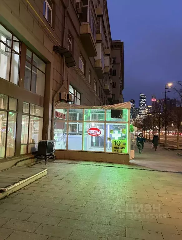 Торговая площадь в Москва Большая Дорогомиловская ул., 1 (209 м) - Фото 1