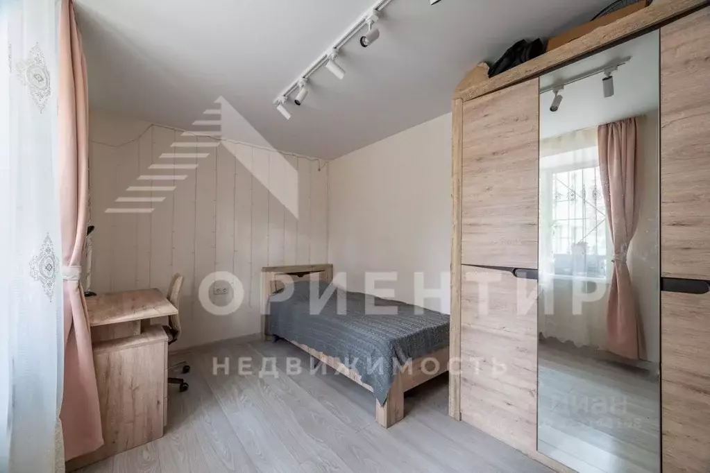 Комната Свердловская область, Екатеринбург ул. Крылова, 24А (11.8 м) - Фото 0