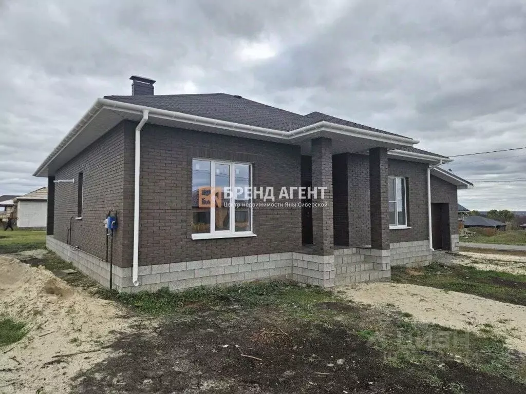 Дом в Белгородская область, Белгородский район, Дубовское с/пос, с. ... - Фото 1